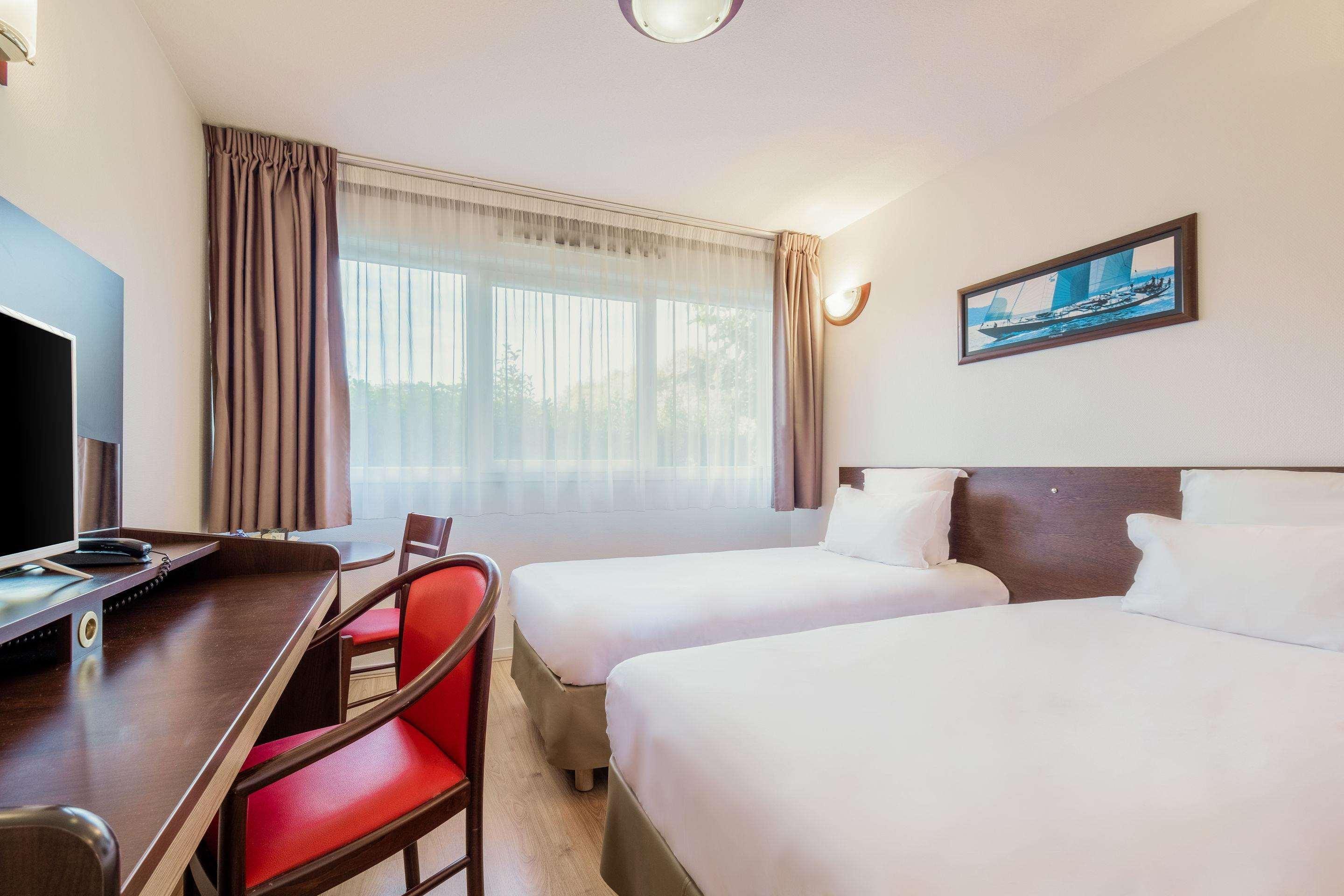 Comfort Suites Pau Idron Exterior foto